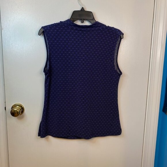 Tamari Blue and Black sleeveless Blouse with scoop neckline - Picture 8 of 8